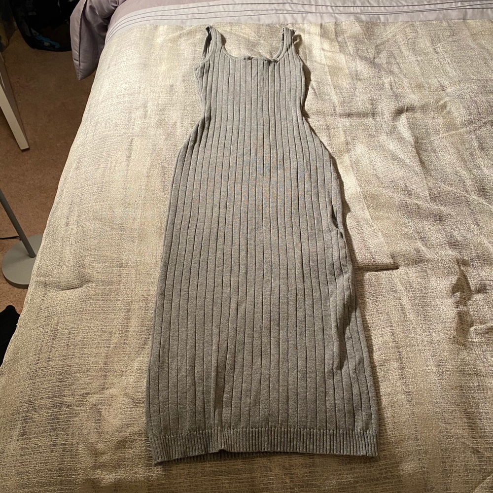 Dress - Picture 4 of 4